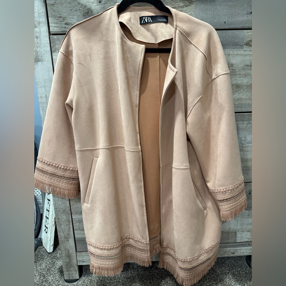 Beautiful Zara blush suede jacket.  Size medium!